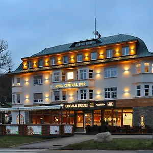 Hotel 1920